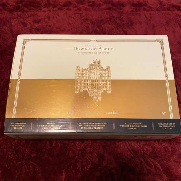 Downtown Abbey Limited Edition 
Collectors Set - Picture 1 of 7